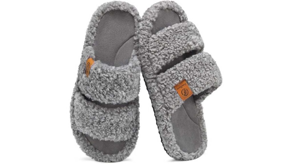 EverFoams Fuzzy Slippers - .94